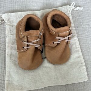 Freshly picked cedar oxford baby shoe size 4